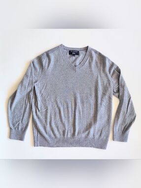 Banana Republic V Neck Sweater Gray Size Large 100% Extra Fine Merino Wool